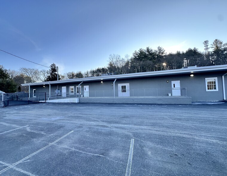 More Photos Of 222 Main St, Acton Storefront Retail Office For Lease