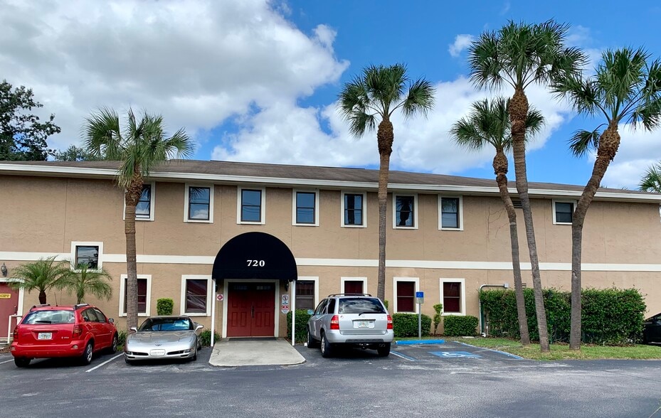 More Photos Of 720-722 E Fletcher Ave, Tampa Loft Creative Space For Lease