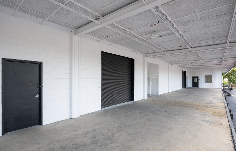 More Photos Of 924 N Lane Ave, Jacksonville Warehouse For Sale