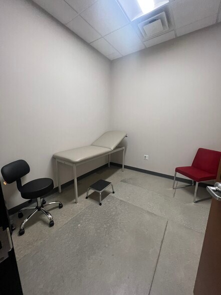 More Photos Of 1731 Third St, Norco Medical For Lease
