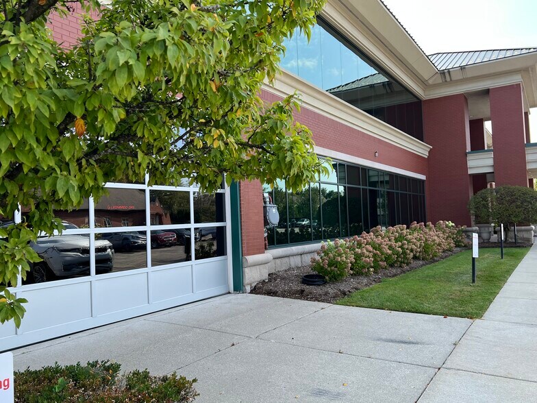 Primary Photo Of 38219 Mound Rd, Sterling Heights Office For Lease