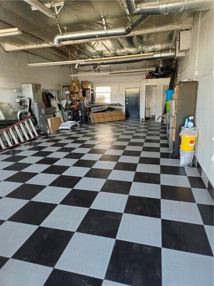 More Photos Of 536 W Mountain View Ave, La Habra Warehouse For Sale