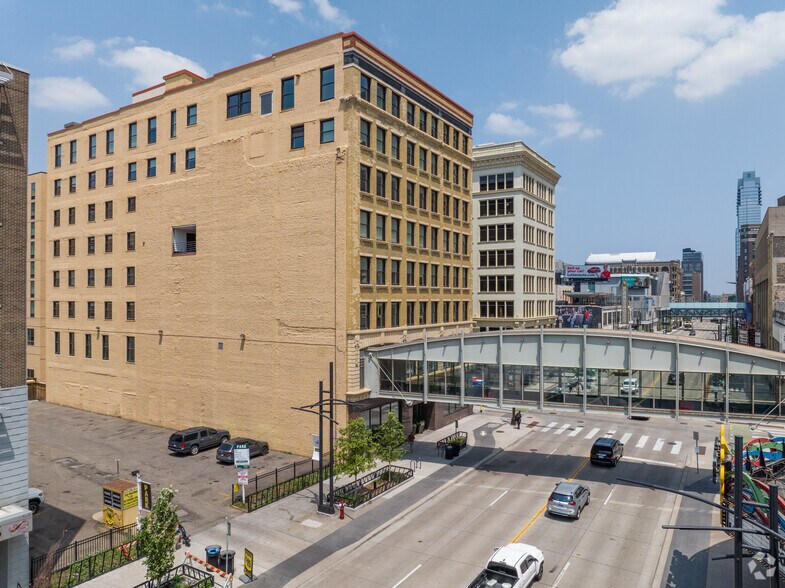 More Photos Of 800 Hennepin Ave, Minneapolis Office For Lease
