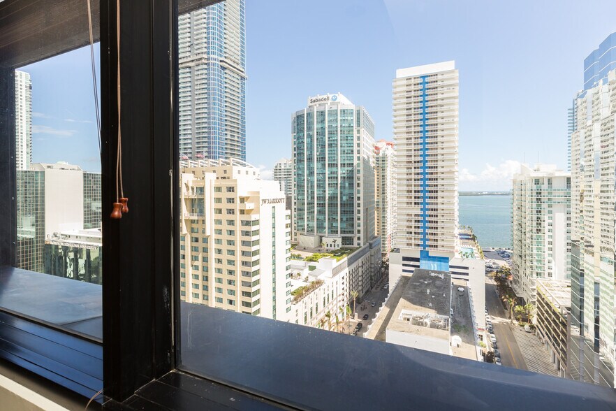 More Photos Of 1200 Brickell Ave, Miami Office For Sale