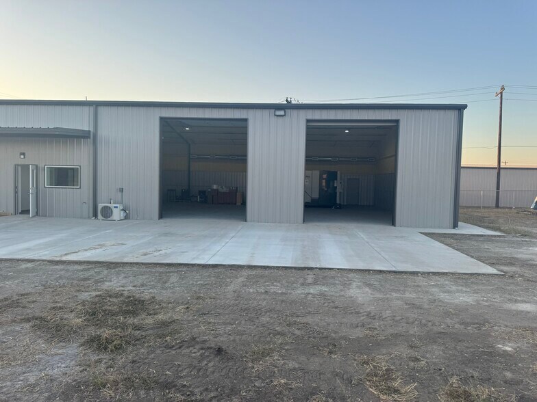 More Photos Of 4362 29 Hwy, Bertram Industrial For Lease