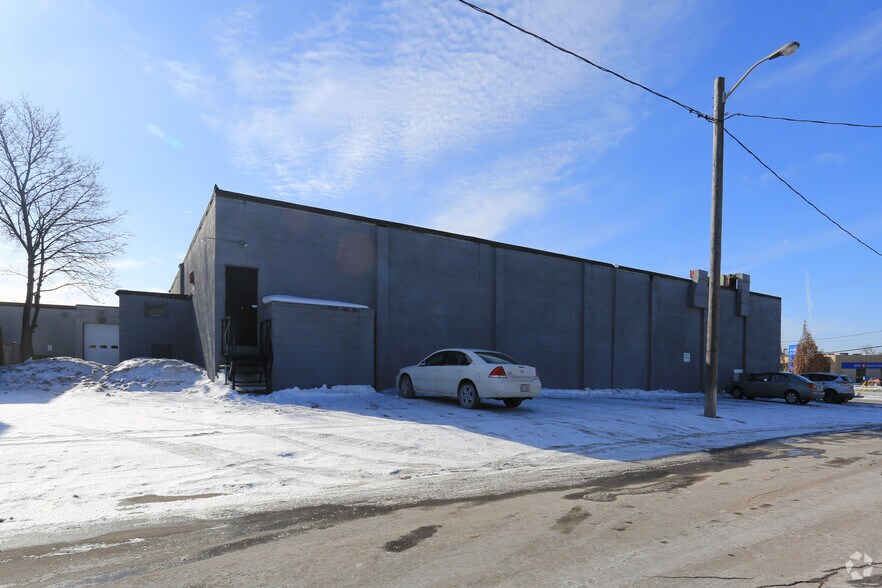 More Photos Of 11 Ottawa St N, Kitchener General Retail For Sale
