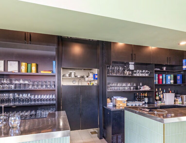 More Photos Of 1444 Dupont St, Toronto Showroom For Sale