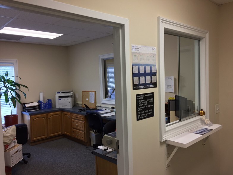 More Photos Of 1001 N Main St, Troy Medical For Sale