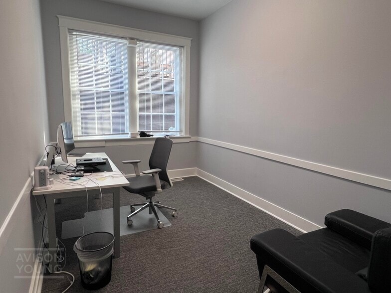 More Photos Of 277 Meeting, Charleston Office For Lease