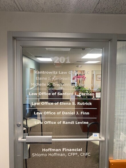 More Photos Of 20 Walnut St, Wellesley Office For Lease