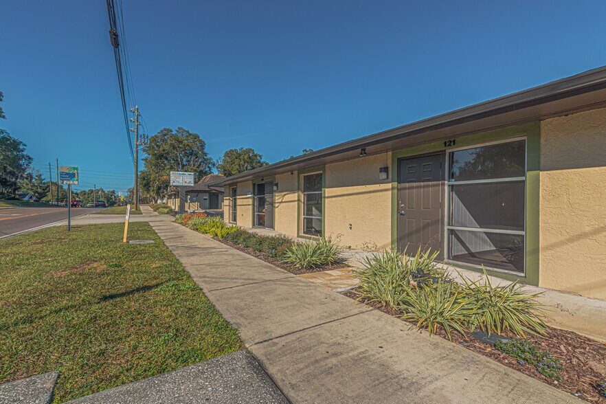 More Photos Of 119 W Plymouth Ave, Deland Unknown For Lease