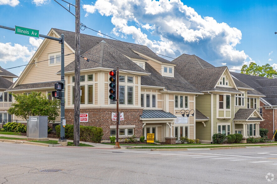 Primary Photo Of 409 Illinois Ave, St Charles Medical For Lease