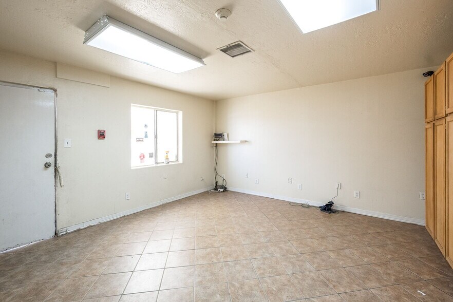 More Photos Of 4800 Sonoma Ranch Blvd, Las Cruces Warehouse For Sale