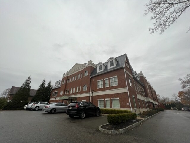 More Photos Of 83 South St, Freehold Medical For Lease