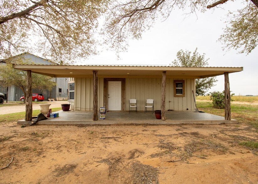 More Photos Of 7007 Farm to Market 846, Knott Office For Sale