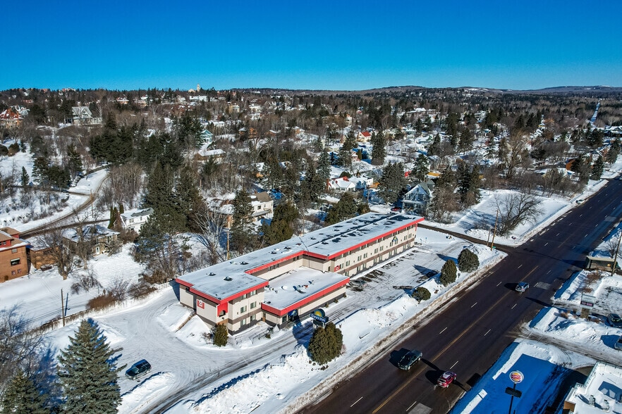 More Photos Of 2211 London Rd, Duluth Hotel For Sale
