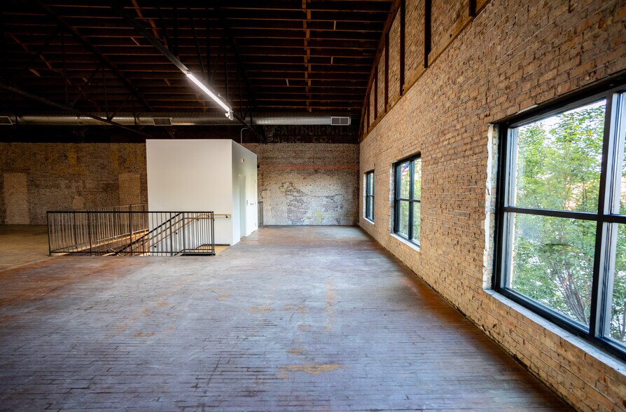 More Photos Of 126 N St Francis St, Wichita Storefront Retail Residential For Lease