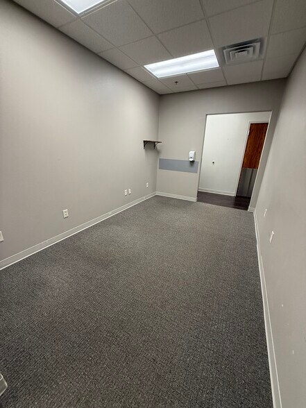 More Photos Of 3413 Golden Rd, Tyler Medical For Lease