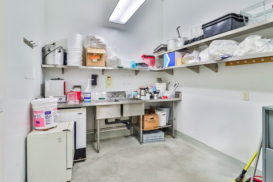 More Photos Of 2021 1st St, San Fernando Food Processing For Sale