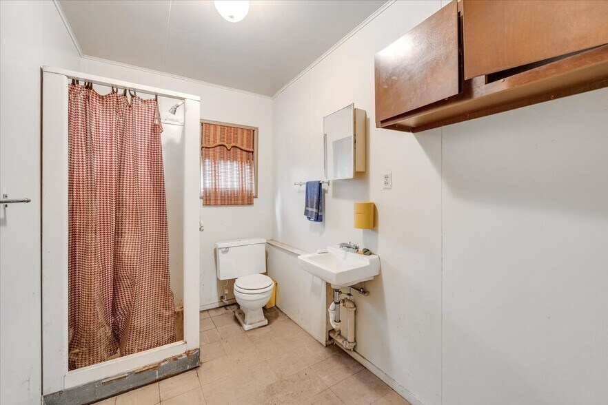 More Photos Of 18387 Chestnut Ave, Tuolumne Restaurant For Sale