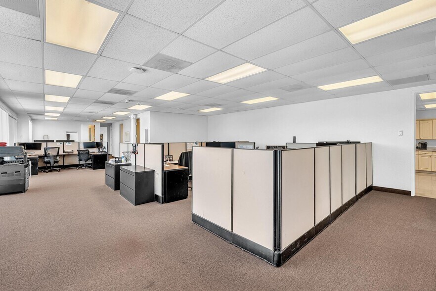 More Photos Of 7665 Davie Road Ext, Davie Office For Lease