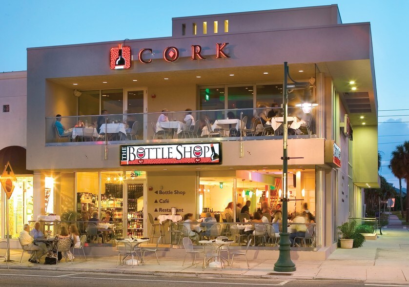 More Photos Of 29 N Blvd of Presidents, Sarasota Storefront Retail Office For Sale