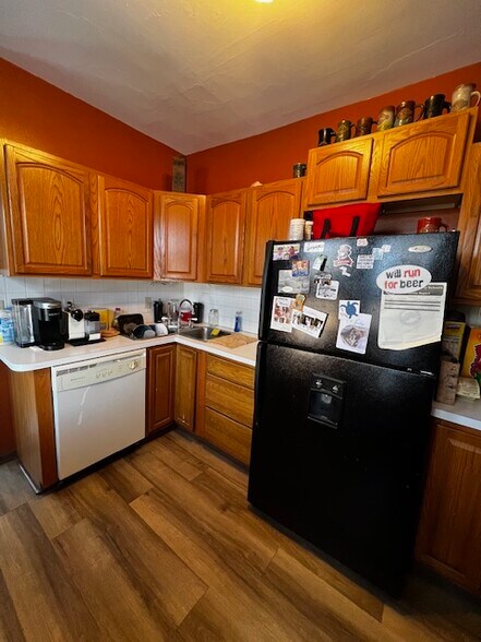 More Photos Of 413 Kerens Ave, Elkins General Retail For Sale