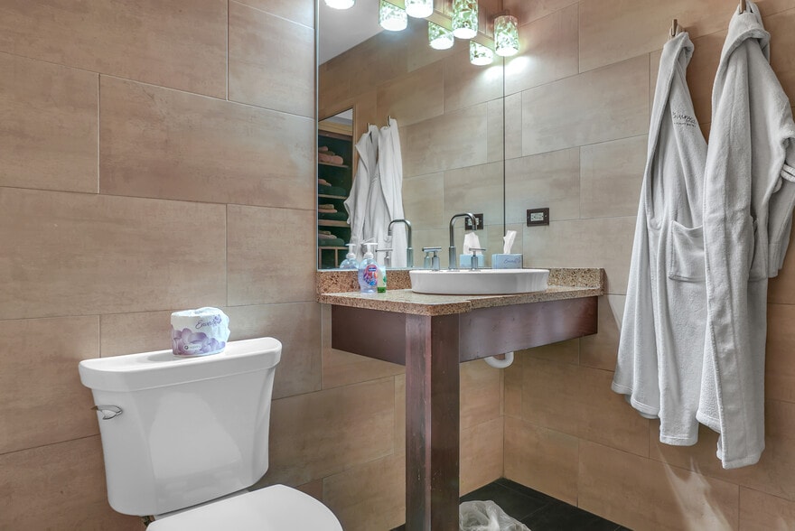 More Photos Of 16W621 S Frontage Rd, Willowbrook Hotel For Sale