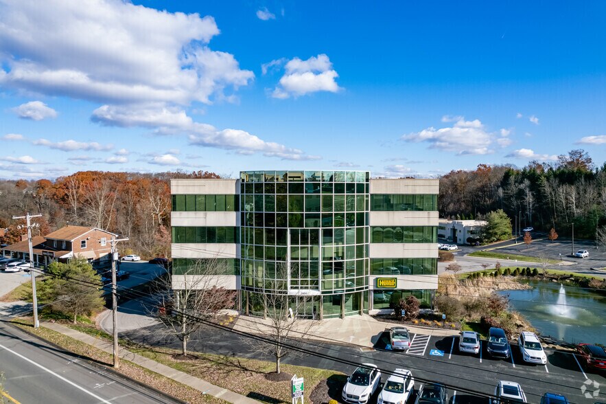 More Photos Of 2100 Corporate Dr, Wexford Office For Lease