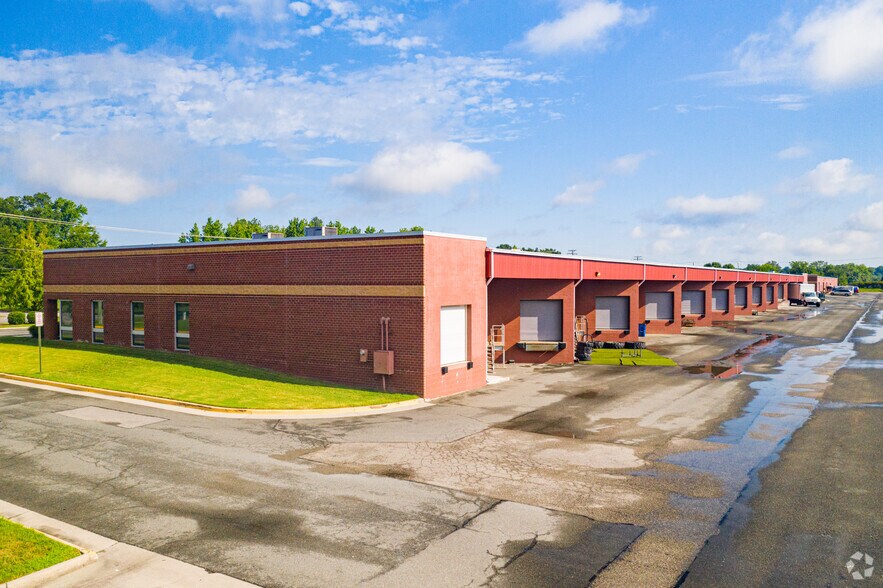 1600116071 Continental Blvd, Colonial Heights, VA 23834 For Lease