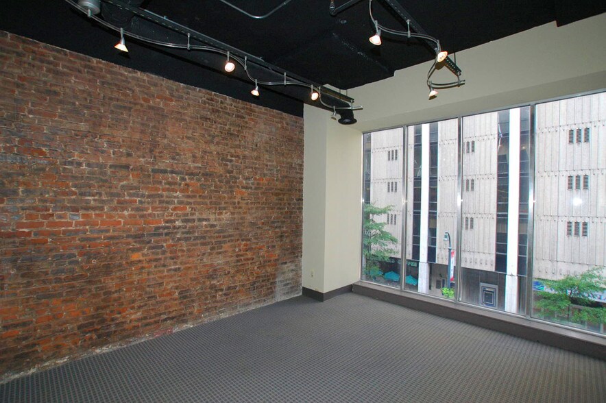 More Photos Of 241 Peachtree St NE, Atlanta Office For Lease