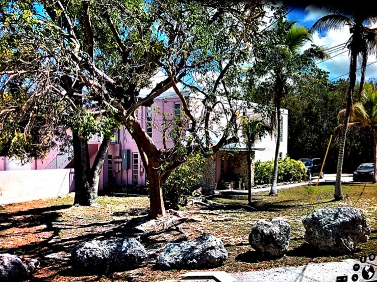 More Photos Of 2 N Blackwater Ln, Key Largo Showroom For Lease