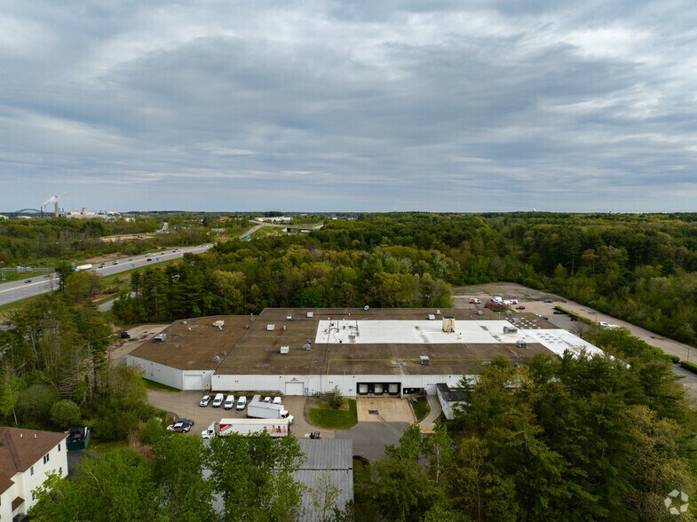 More Photos Of 25 Nimble Hill Rd, Newington Manufacturing For Lease