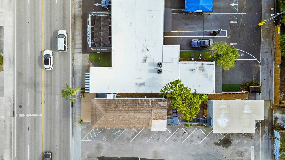 More Photos Of 824 N Dixie Hwy, Lake Worth Carwash For Lease