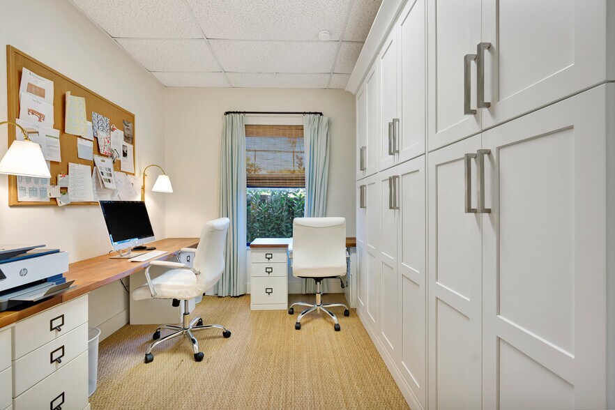 More Photos Of 725 N A1A, Jupiter Medical For Sale