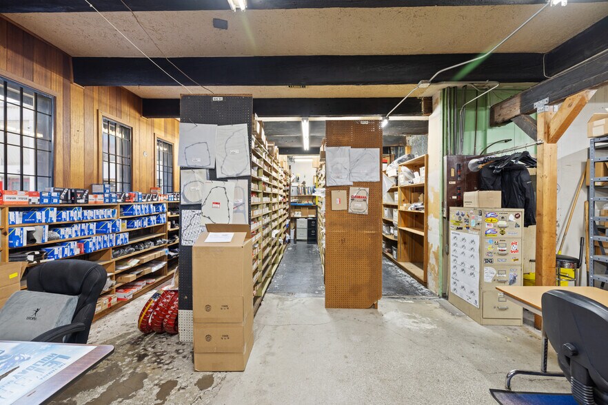 More Photos Of 735 Gilman St, Berkeley Showroom For Sale