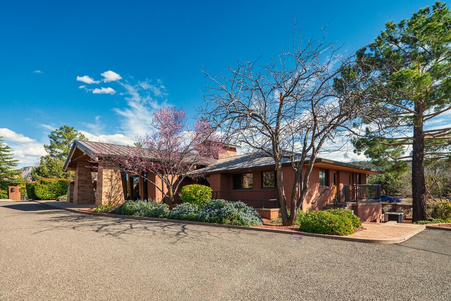 More Photos Of 75 Kallof Pl, Sedona Loft Creative Space For Lease