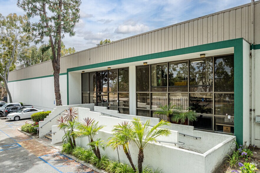 More Photos Of 16205 Distribution Way, Cerritos Manufacturing For Lease