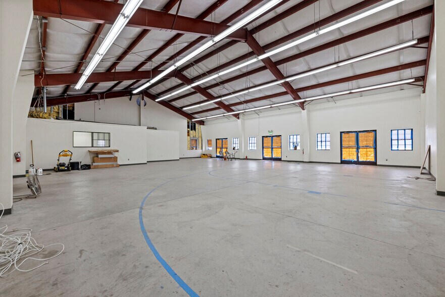 More Photos Of 3404 Shadowbrook Dr, Stockton Storefront Retail Office For Sale