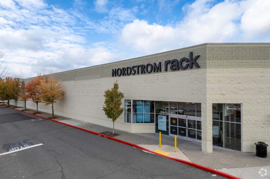 More Photos Of 3903-4065 Factoria Blvd SE, Bellevue Unknown For Lease