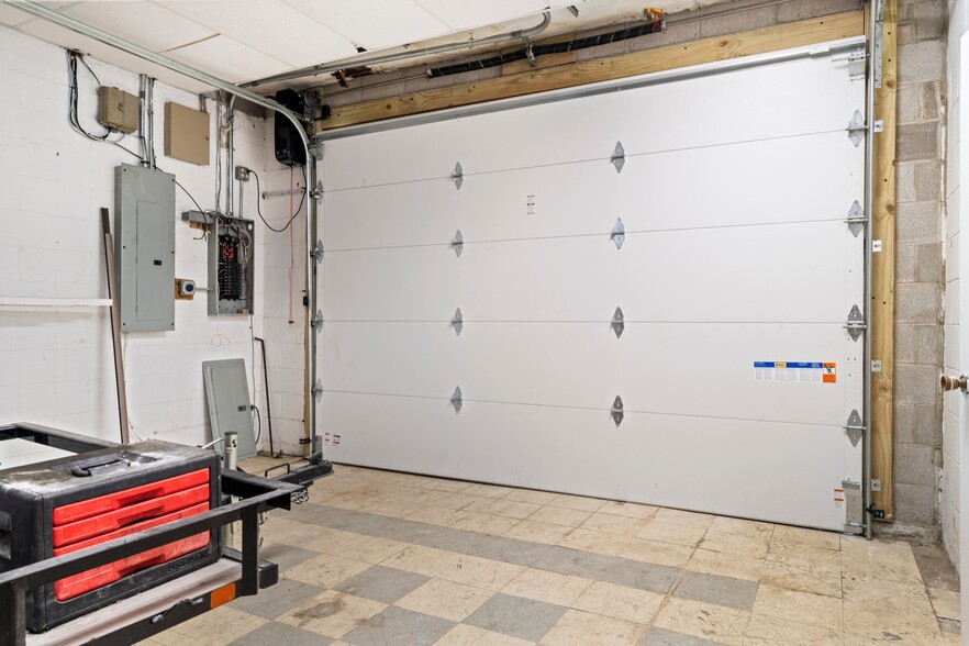 More Photos Of 4651 W 130th St, Cleveland Warehouse For Sale