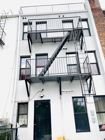 More Photos Of 2850 W 17th St, Brooklyn Apartments For Sale