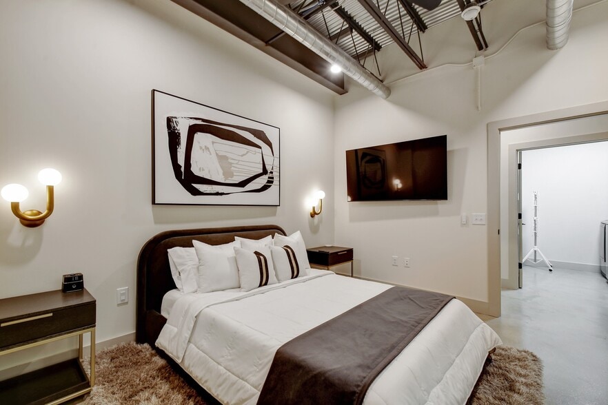 More Photos Of 215 Coca Cola Pl, San Antonio Apartments For Lease