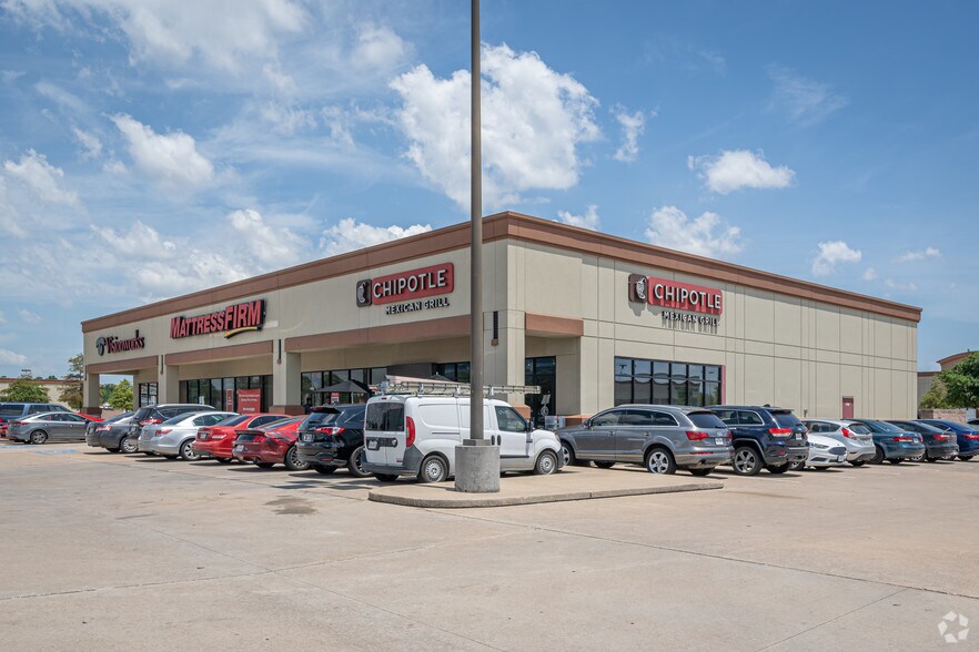 More Photos Of 13744-13830 Northwest Fwy, Houston Storefront For Lease