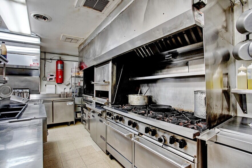 More Photos Of 2633 Holden Beach Rd SW, Holden Beach Restaurant For Sale