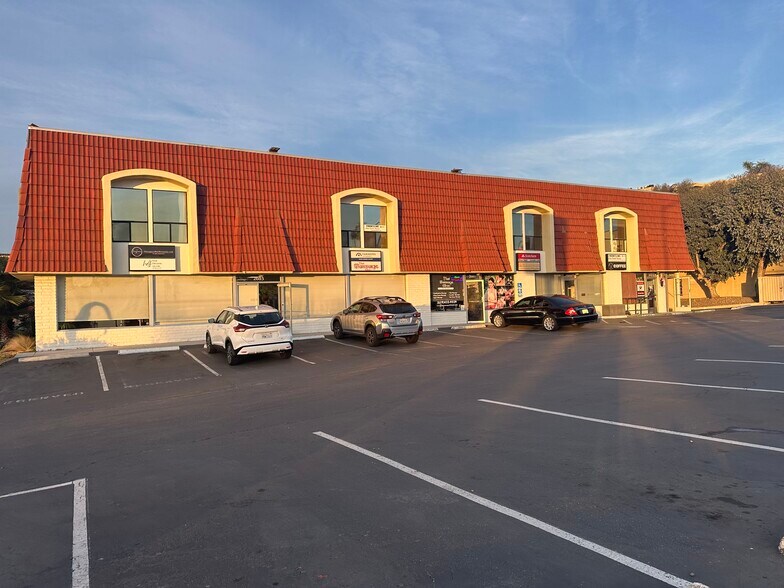 More Photos Of 2603-2621 Denver St, San Diego Storefront Retail Office For Lease