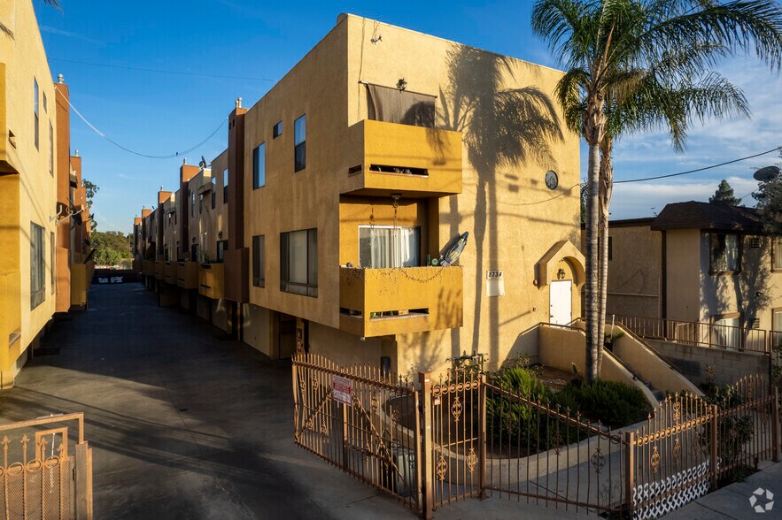 More Photos Of 8734-8736 Burnet Ave, North Hills Apartments For Sale