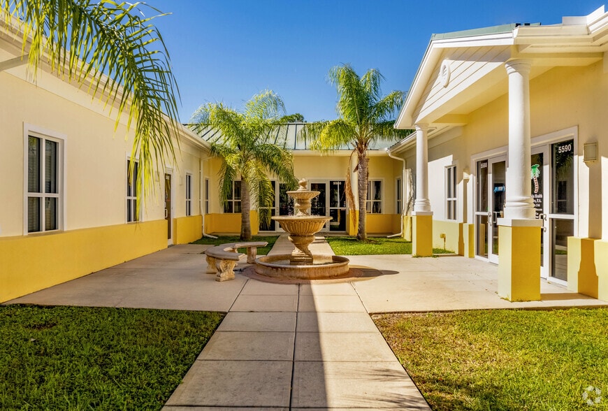 More Photos Of 5586 Broadcast Ct, Lakewood Ranch Medical For Lease