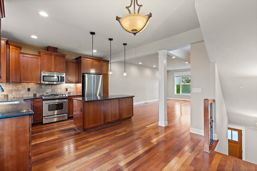 More Photos Of 9414 SE Causey Ave, Happy Valley Apartments For Sale