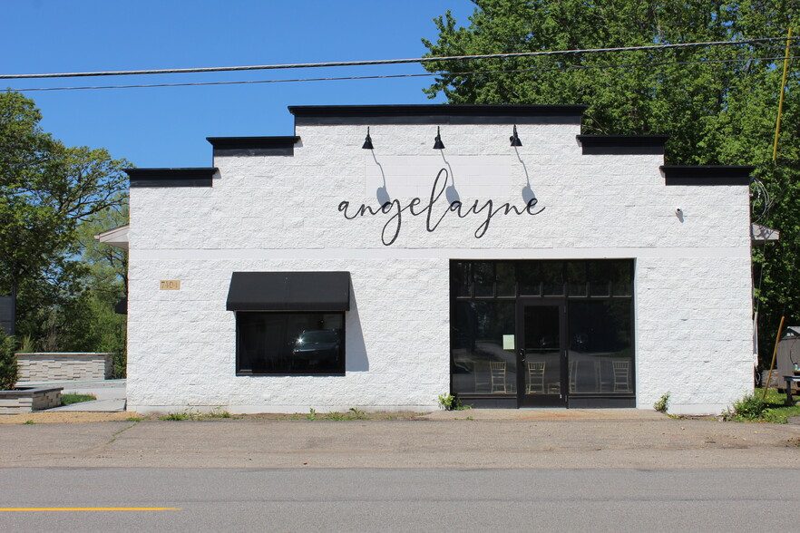 Primary Photo Of 7404 Lamar Ave S, Cottage Grove Storefront Retail Office For Sale